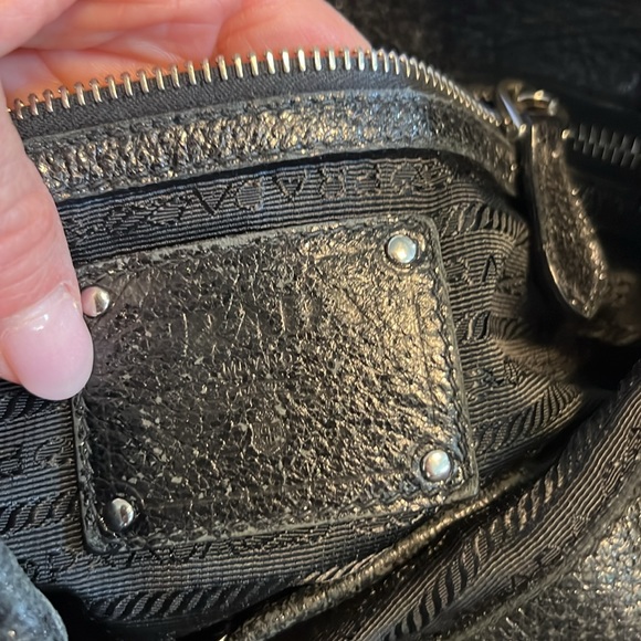 Authentic Prada Sacca Nero Lux shoulder bag with silver chain - Picture 5 of 13